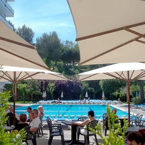 https://hotel-gran-garbi-lloret-de-mar.catalonia-hotels.com